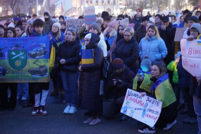 Manifestacja w trzecią rocznicę wybuchu wojny w Ukrainie