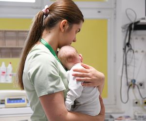 Maleńki Staś samotnie czeka w szpitalu na rodzinę