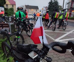 Z Leszna wystartował rajd rowerowy Biało-Czerwono Zakręceni