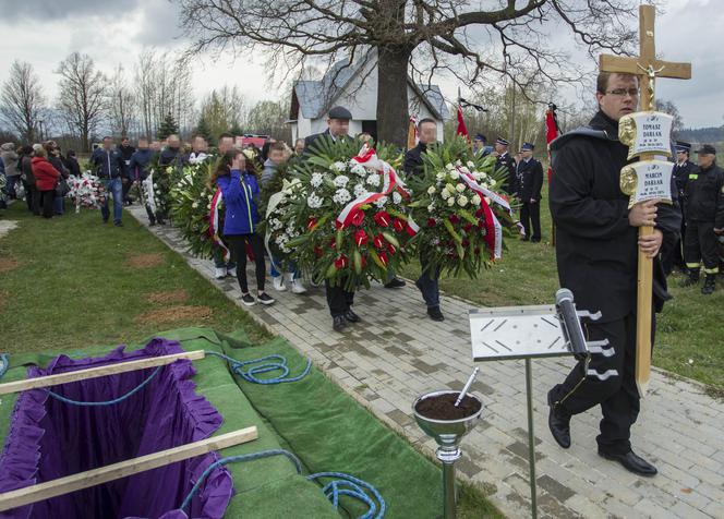 Pogrzeb ofiar katastrofy w Świebodzicach