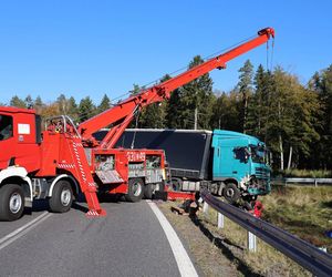 Ciężarówka zmiażdżyła auto nauki jazdy