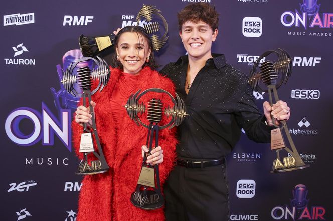 Carla Fernandes - z Oskarem Cymsem podczas On Air Music Awards 2025