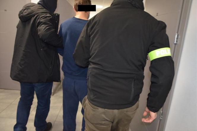 Wejherowo: Skatowali 23-latka dla zysku! Młodzi mężczyźni w rękach policji [ZDJĘCIA]