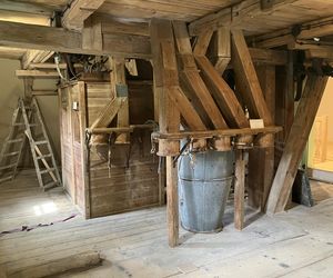 Dolny Młyn w Wojciechowie k/Lubomierza - nowy właściciel odziedziczył urządzenia młyńskie i utworzył prywatną ekspozycję muzealną