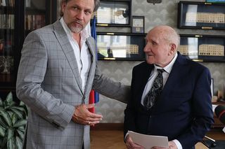 Kalisz. Najstarszy maturzysta w Polsce nie zdał matury. Pan Józef i tak został wyróżniony przez prezydenta Kalisza [ZDJĘCIA]