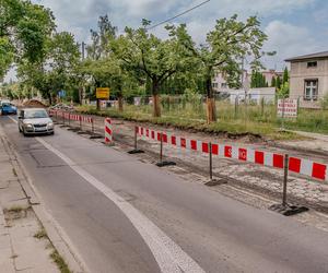 Kolejny etap przebudowy ul. Krakowskiej. Czym zajmują się drogowcy? [ZDJĘCIA]