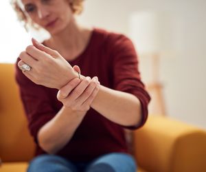 Reumatoidalne zapalenie stawów tzw. RZS - przyczyny, objawy i leczenie