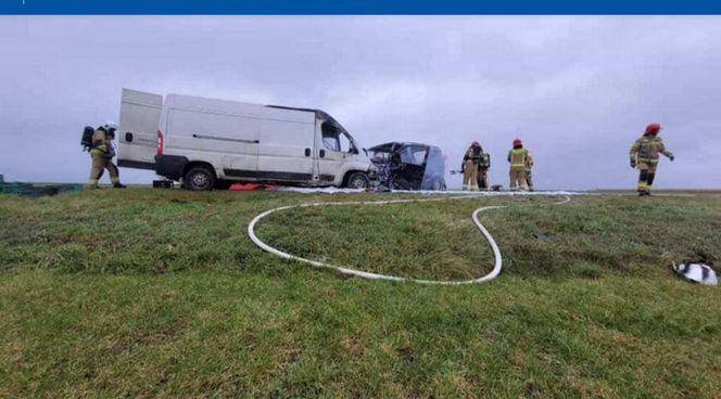 Tragiczny wypadek w Lubaszczu na DK10. Dwie osoby nie żyją