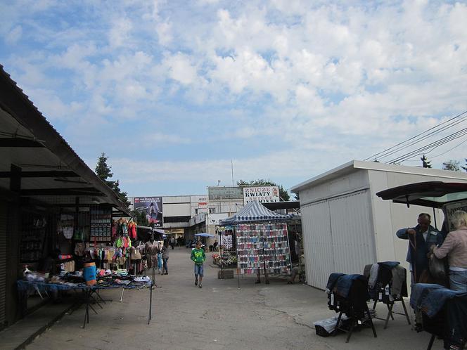 Bazar przy Kawaleryjskiej i rynek na Jurowieckiej