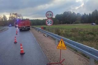 Śmiertelny wypadek pod Nidzicą! Opel w wodzie, w środku ciało [ZDJĘCIA]