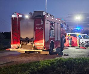 Śmiertelny wypadek na szosie Gniezno - Czerniejewo w Gębarzewie, skuter uderzył w busa