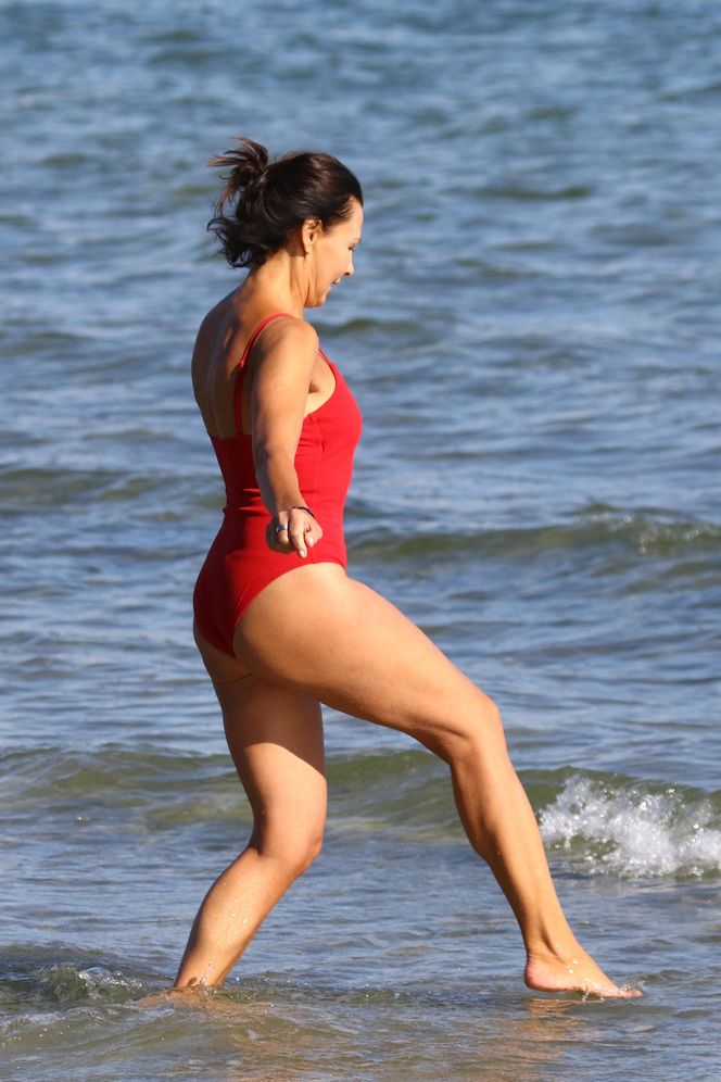 Anna Popek pracuje w zimnym morzu