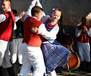 Tłumy na dożynkach w Olsztynku. Zobacz, jak wyglądało tegoroczne święto plonów