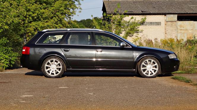 Audi RS6 Avant C5