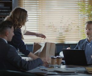 M jak miłość, odcinek 1855: Kamil (Marcin Bosak), Sylwia (Hanna Turnau), Andrzej Budzyński (Krystian Wieczorek)