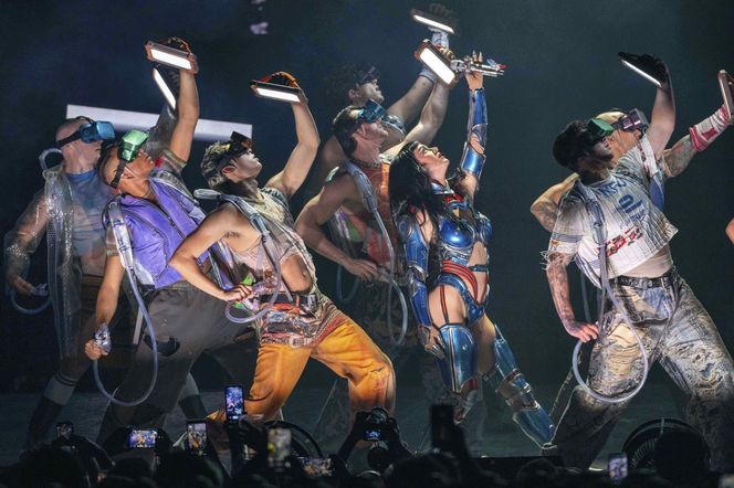 Były premier i piosenkarka razem! To już oficjalne