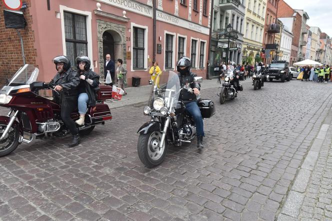 Juwenalia UMK w Toruniu: Piękny, bajkowy Pochód w ramach Piernikaliów. Mamy zdjęcia