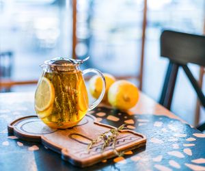 Herbata z tymianku na ból gardła, chorą wątrobę, zmęczenie. Właściwości i przepis