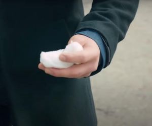 Melis naprowadzi porywacza na trop Zeynep. Dojdzie do tragicznego wypadku i dziewczyna zostanie pojmana.