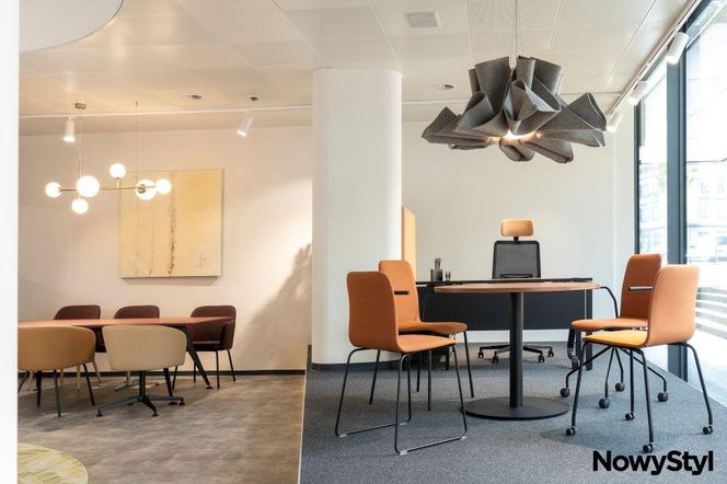 Nowy styl - salony i showroomy