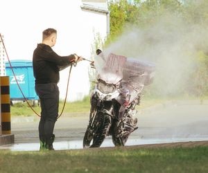 Minister Jakub Stefaniak odpicował sobie maszynę