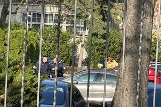 Warszawa. W Ministerstwie Sprawiedliwości znaleziono biały, tajemniczy proszek. Interwencja strażaków