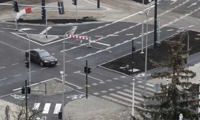 Trwają prace na placu Niepodległości w Toruniu. Wiemy, kiedy się zakończą