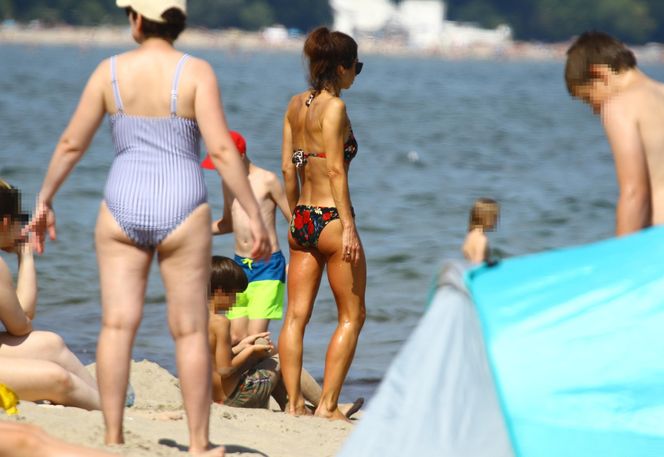 Marta Kaczyńska nad Bałykiem niczym grecka bogini!