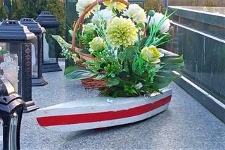 Grób Aleksandra Doby w drugą rocznicę śmierci