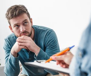 Wirus HPV groźny również dla mężczyzn. Objawy, przebieg i leczenie zakażenia 
