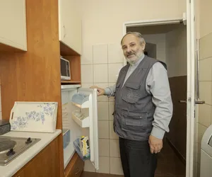 Chory ksiądz Isakowicz-Zaleski oskarża system: Tylko ci, co mają pieniądze, mogą naprawdę pokonać raka