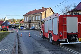 Akcja saperów w Tuchowie. Zamknięta ul. Daszyńskiego, utrudnienia