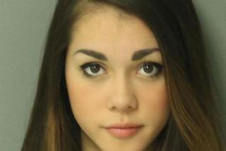 Najpiękniejsza przestępczyni na świecie znów złamała prawo! [ZDJĘCIA]