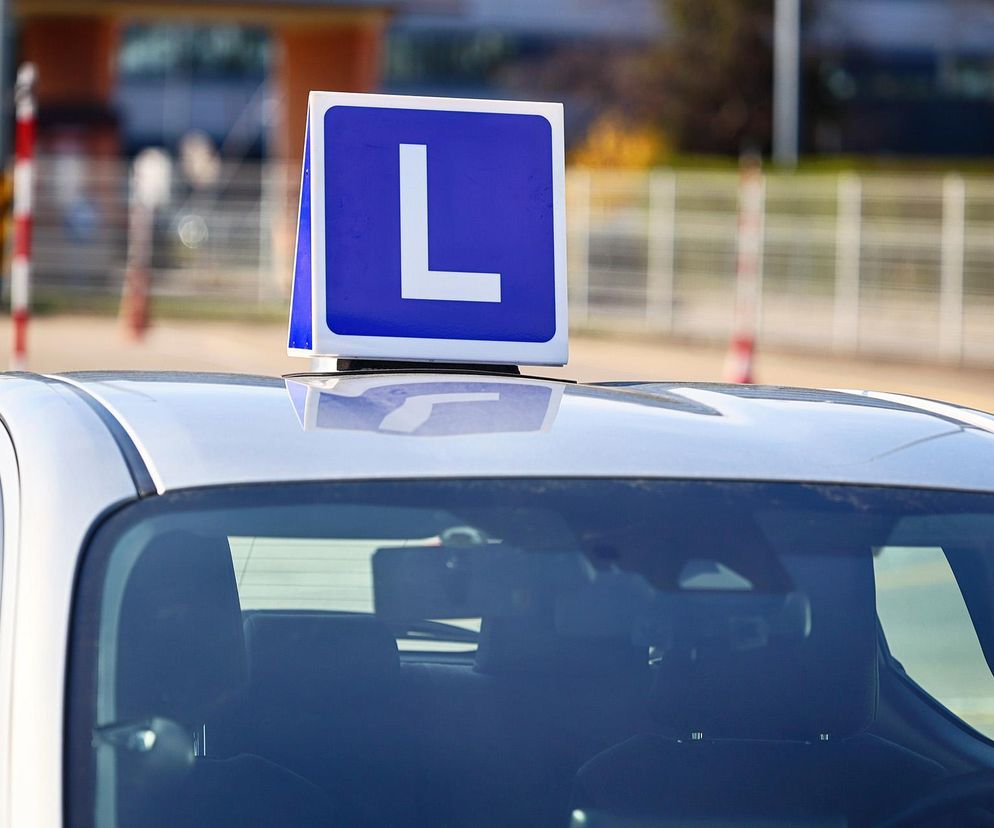 Burza po egzaminie na prawo jazdy. Skręcał w prawo, egzaminator przerwał jazdę. Sprawa trafiła do sądu