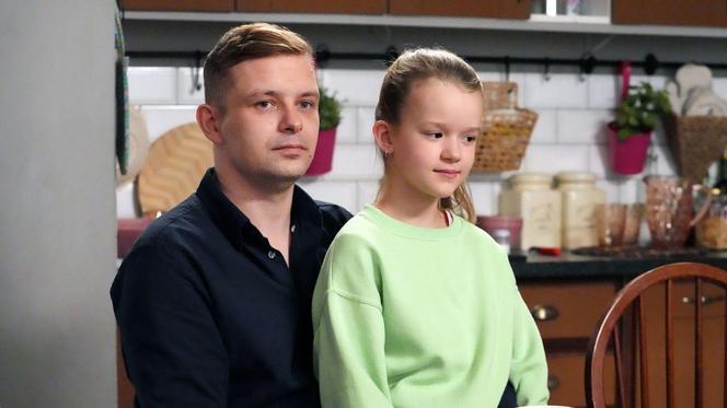 Barwy szczęścia odc. 2990: Marysia (Nina Szumowska), Hubert (Marek Molak)