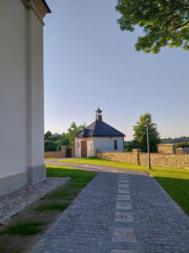 Kościół parafialny pw. Wniebowzięcia Najświętszej Maryi Panny w Krynkach 