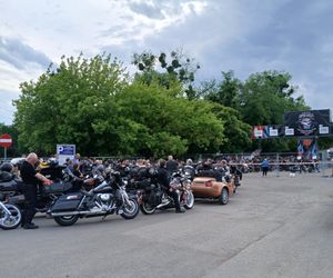 Lśniące maszyny i ryk silników. Do Bydgoszczy przyjechało kilka tysięcy harleyowców