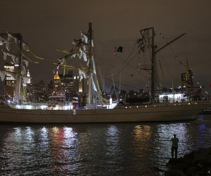 Tragiczny wypadek meksykańskiego żaglowca Cuauhtémoc w Nowym Jorku. Dwóch marynarzy nie żyje, 22 zostało rannych