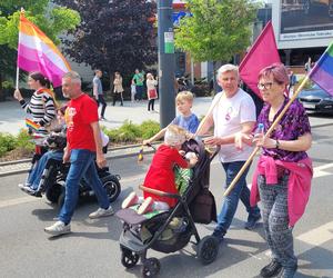 Marsz Równości w Olsztynie 2023. Barwna parada przeszła ulicami miasta
