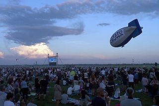 Air Show Rudniki 2025: Sterowiec spadł na drzewa. Co się stało?