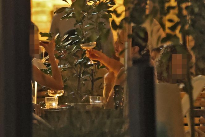 Marina Łuczenko-Szczęsna i Natalia Szroeder imprezują