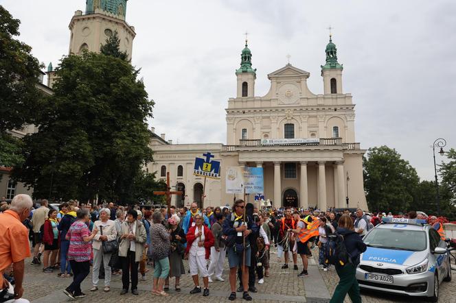 Lubelska Piesza Pielgrzymka na Jasną Górę 2024. Pątnikom deszcz niestraszny!