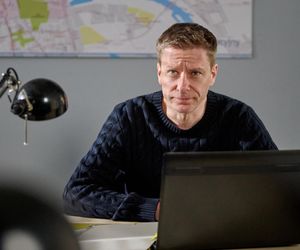 Na Wspólnej odc. 4058: Robert Tadeusiak (Dariusz Wnuk)