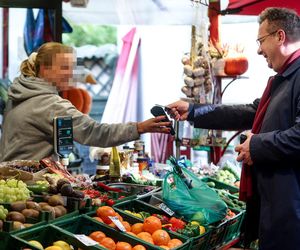 Michał Wójcik w bezcukrowej kawiarni