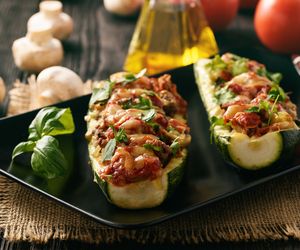 Cukinia faszerowama mięsem i warzywami