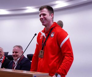 Siatkarze KPS-u z medalami na szyi, dziękowali kibicom za udany sezon