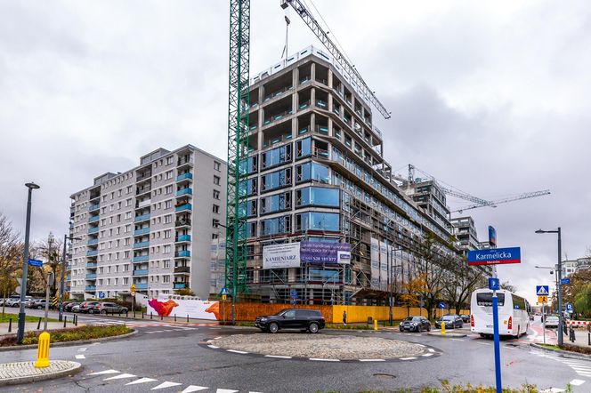 Budynek wielorodzinny przy ul. Mordechaja Anielewicza 15A w Warszawie