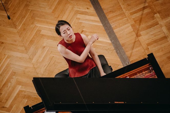 XIX Międzynarodowy Konkurs Pianistyczny im. Fryderyka Chopina. Stroje uczestników wywołały burzę