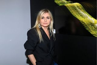 Tak nie wygląda przeciętna 69-latka! Olejnik zachwyca formą w mini