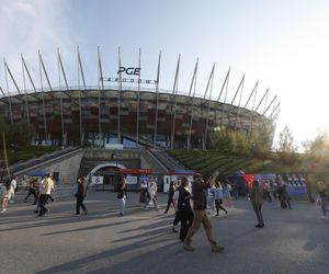 Justin Timberlake w Warszawie. Na PGE Narodowy przyszły tłumy fanów artysty [ZDJĘCIA]